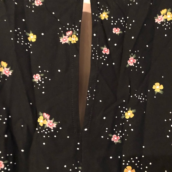 𝒷𝓁𝒶𝒸𝓀 𝒻𝓁𝑜𝓌𝑒𝓇𝑒𝒹 𝒹𝓇𝑒𝓈𝓈 - Picture 3 of 7